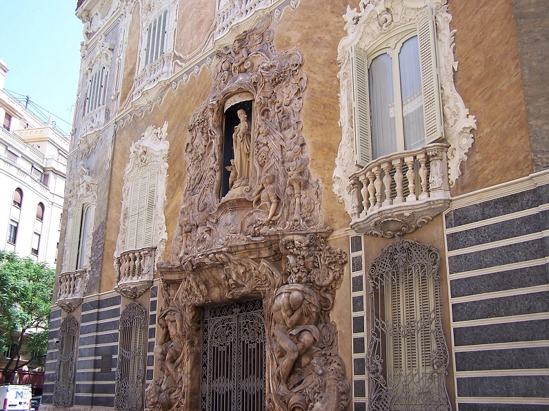 Рис. 224 - Дом маркиза де Дос Агвас в Валенсии