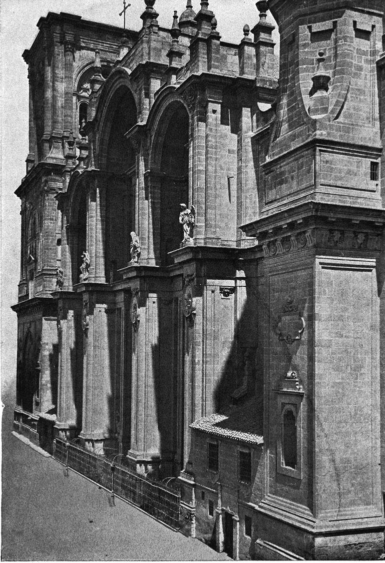Рис. 130 - Алонсо Кано. Фасад собора в Гранаде. По фотографии Лорана в Мадриде