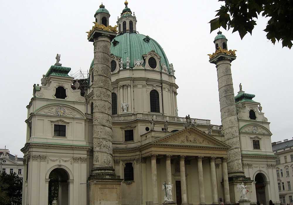 Карлскирхе в Вене, построенная Иоганном Беригардом Фишером